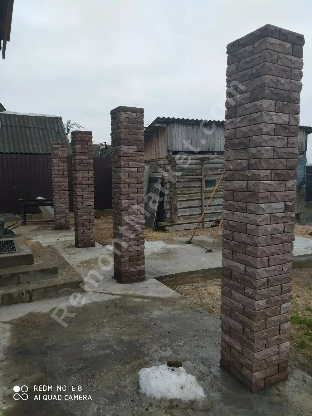 Разделительная стена из газобетона в кладовой