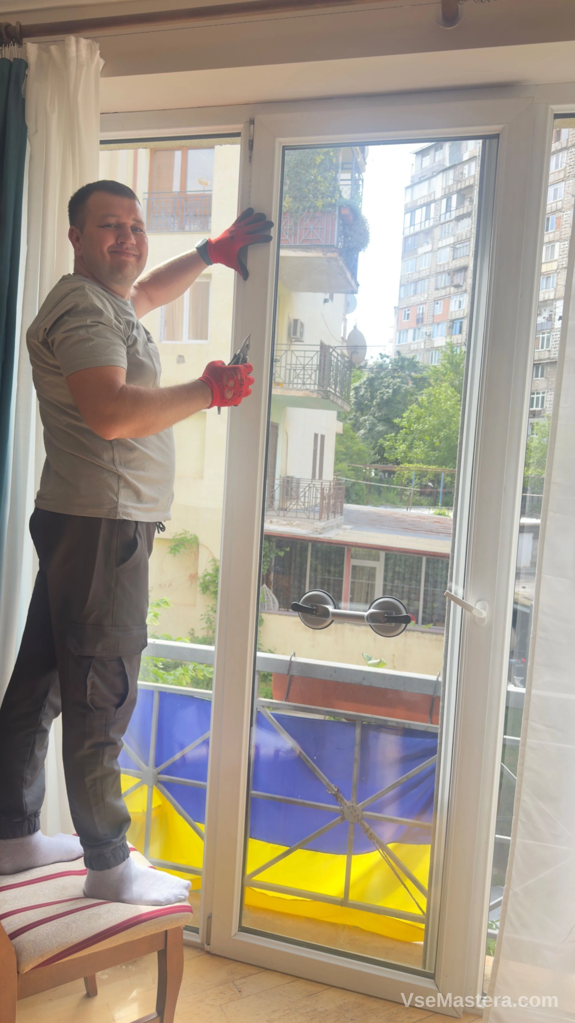 Монтаж подоконника в кухне